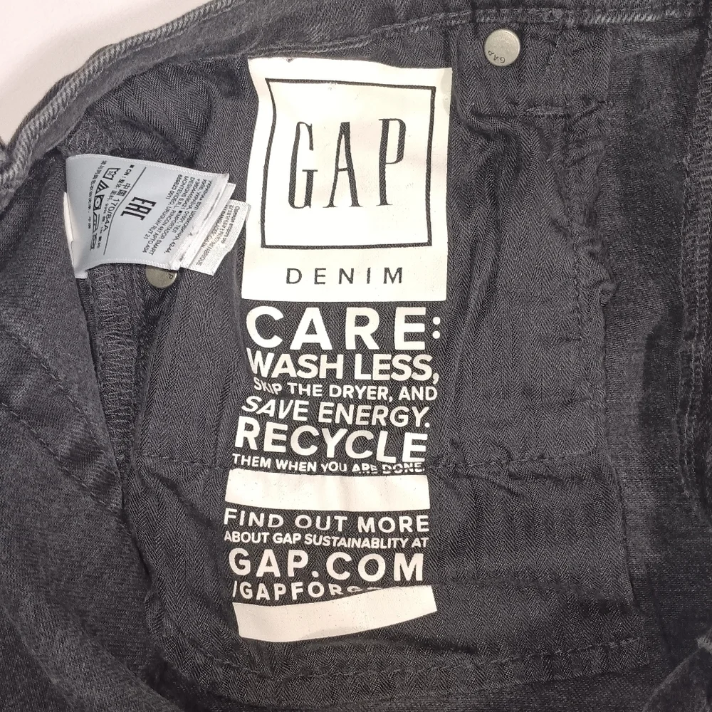 GAP classic charcoal